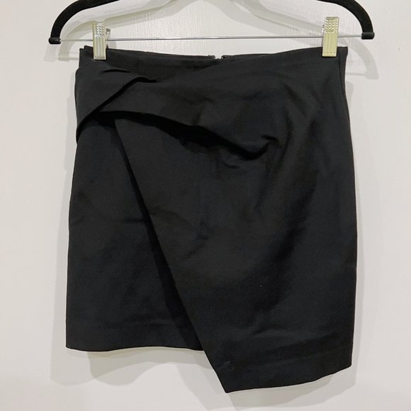 Aritzia Babaton Jethro wrap front black mini skirt in black size 2 - Picture 2 of 3